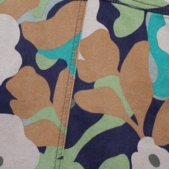 Cabi "Zip Line" Floral Side Pocket Skirt - Picture 15 of 16